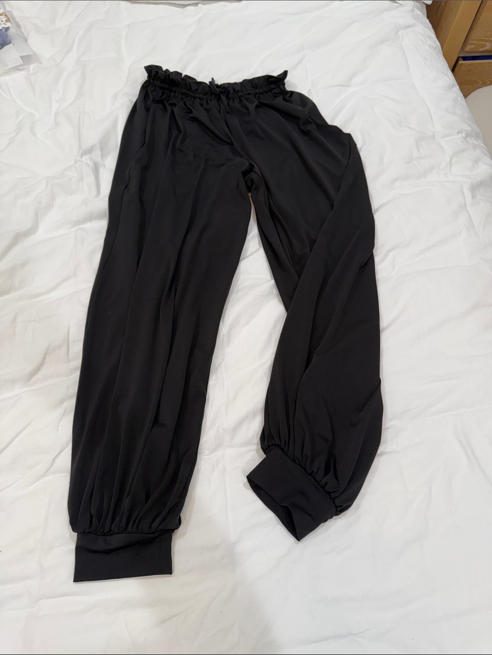 H&M Black Elastic-Waist Cuffed Jogger Pants